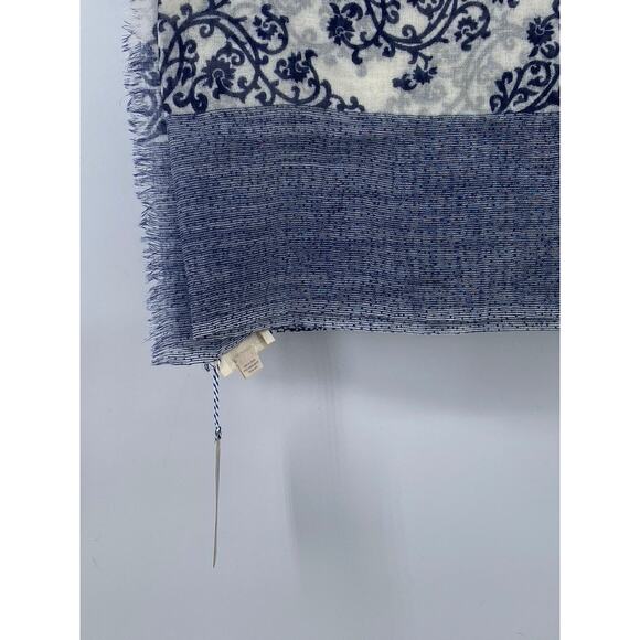 INDIGO HANDLOOM Women's Blue-White Printed Fringe Knit Scarf SZ OS - Picture 3 of 9
